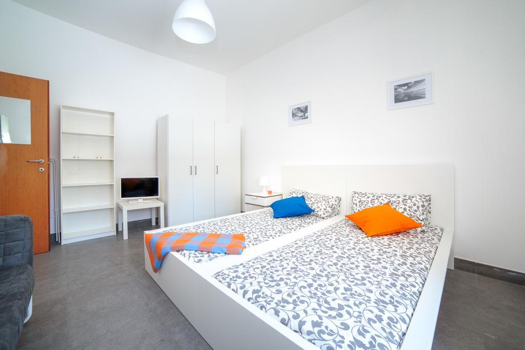Ponte Tiberio Apartment ريميني المظهر الخارجي الصورة