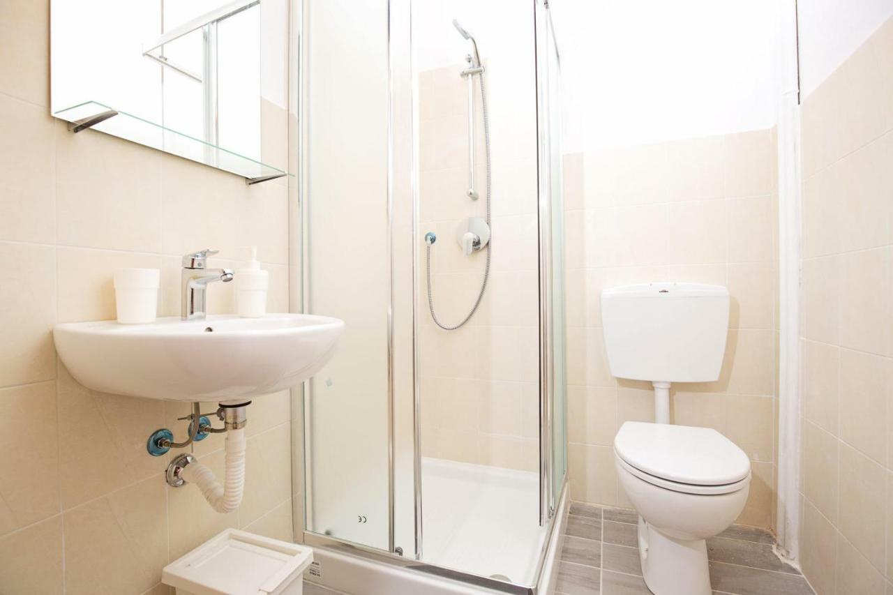 Ponte Tiberio Apartment ريميني المظهر الخارجي الصورة